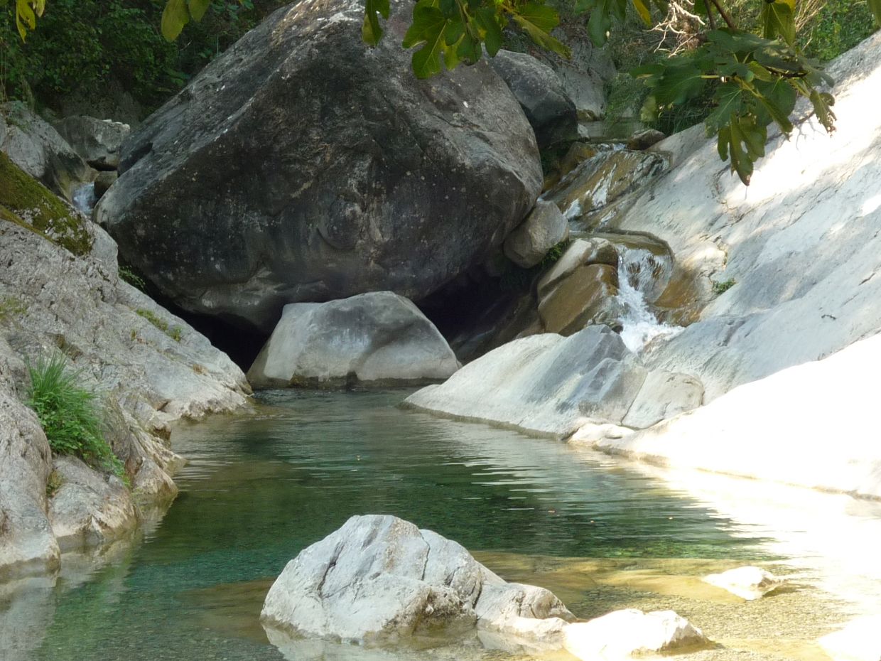 Foto's omgeving Casa Rovear Italië (Pigna - Bloemenriviera - Ligurië)